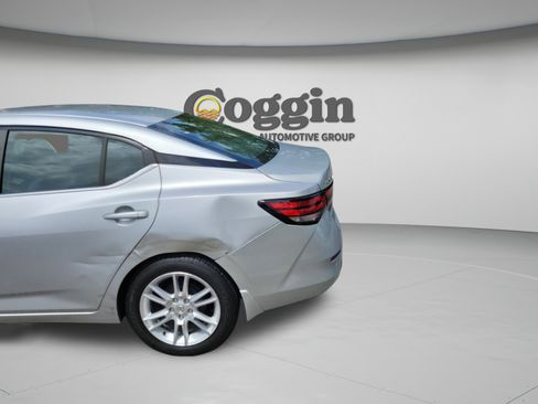 Used 2020 Nissan Sentra S FWD image 29