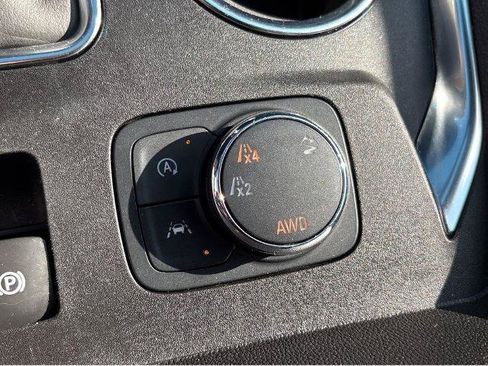 Used 2023 Chevrolet Traverse LT w/ LPO, Floor Liner Package AWD/4WD image 30