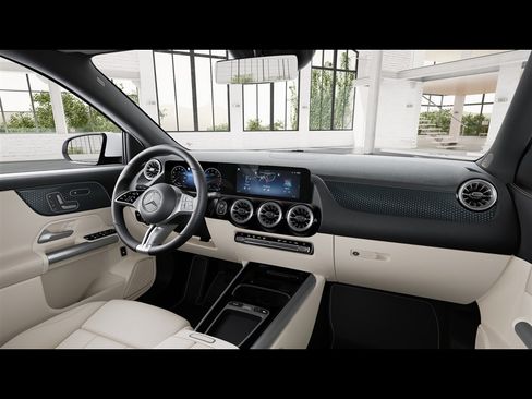 Certified 2026 Mercedes-Benz GLA 250 4MATIC image 41