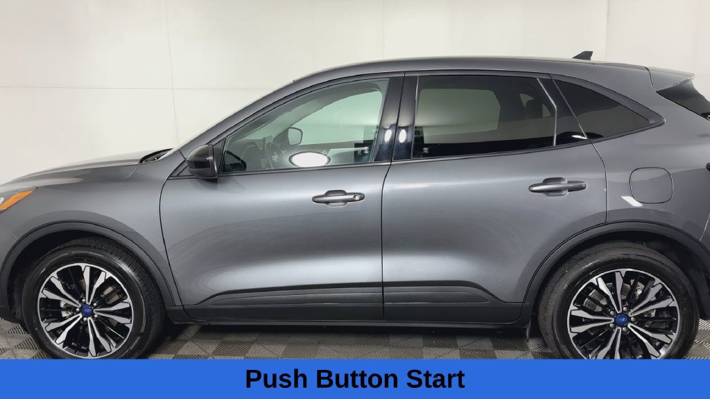 Used 2021 Ford Escape SE w/ SE Sport Appearance Package AWD/4WD image 8
