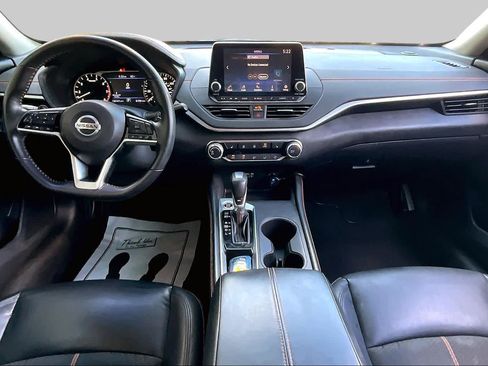 Used 2021 Nissan Altima 2.5 SR w/ SR Premium Package FWD image 16