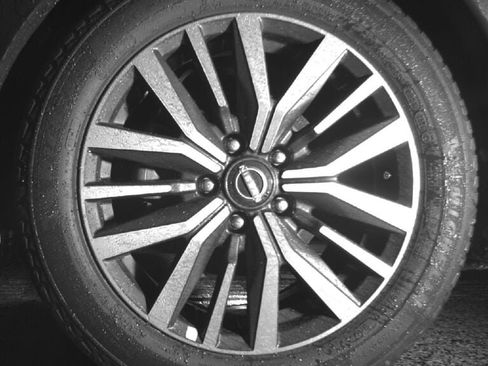 Used 2022 Nissan Kicks SV image 9