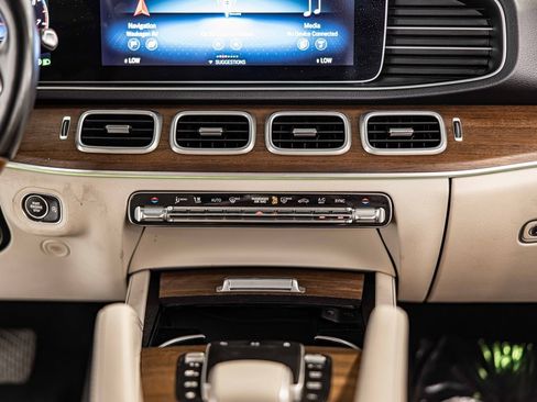 Used 2022 Mercedes-Benz GLE 450 4MATIC w/ Revised AMG Line Exterior image 39