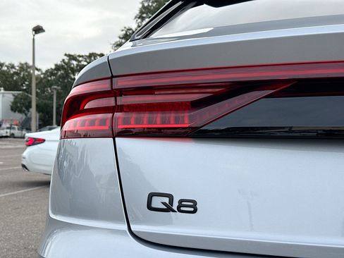 Used 2019 Audi Q8 Premium Plus image 10