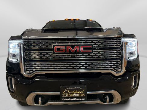 Used 2023 GMC Sierra 3500 Denali w/ Denali Black Diamond Edition AWD/4WD image 10