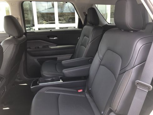 New 2026 Nissan Pathfinder SL w/ SL Premium Package image 21