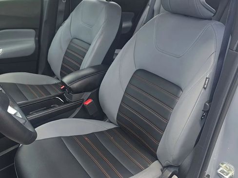 Used 2023 Nissan Kicks SR w/ SR Premium Package FWD image 12