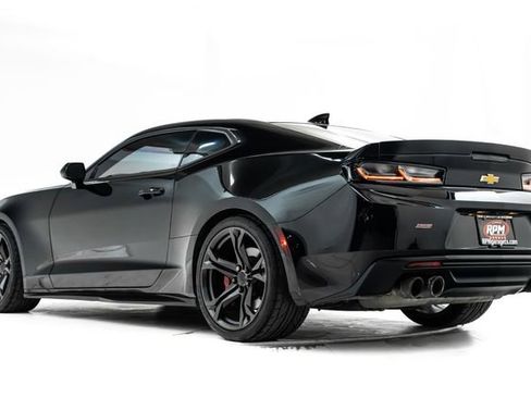 Used 2018 Chevrolet Camaro SS image 10