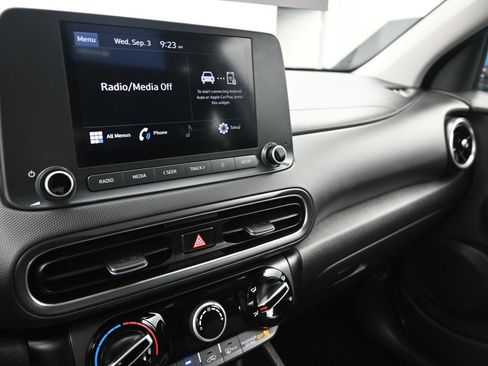 Certified 2022 Hyundai Kona SE image 16