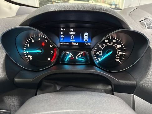 Used 2019 Ford Escape SE image 17