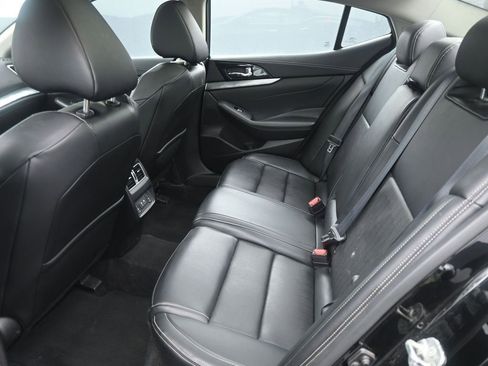 Used 2023 Nissan Maxima SL image 18