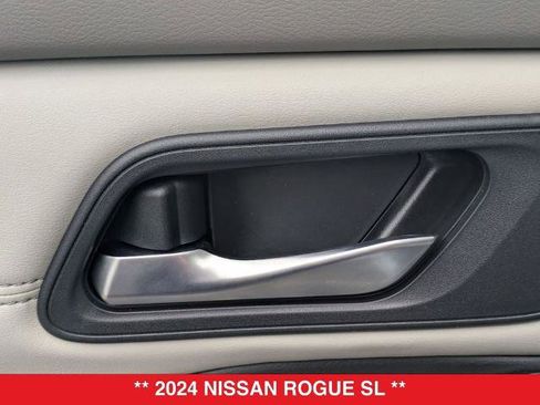 Certified 2024 Nissan Rogue SL image 12
