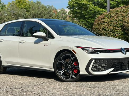 Used 2025 Volkswagen GTI Autobahn FWD image 1