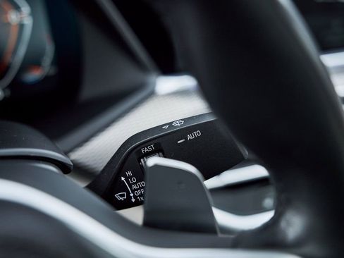 Used 2023 BMW X6 xDrive40i w/ M Sport Package image 50