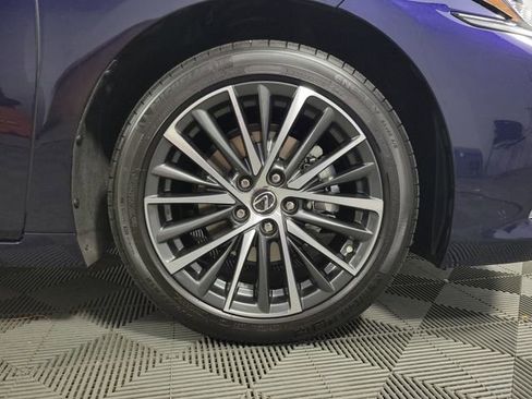 Used 2025 Lexus ES 350 w/ Premium Package image 11