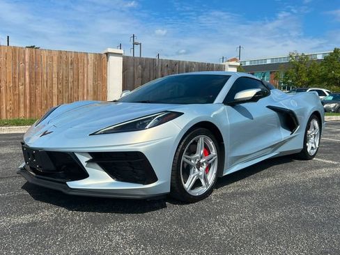 Used 2021 Chevrolet Corvette Stingray Premium Conv w/ Z51 Performance Package RWD image 2