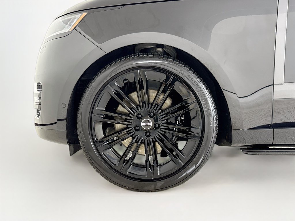 Used 2024 Land Rover Range Rover SE AWD/4WD image 27