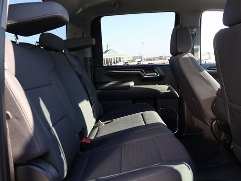 Used 2024 GMC Sierra 2500 SLE image 12