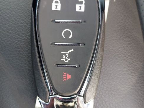 Used 2023 Chevrolet Traverse RS AWD/4WD image 24