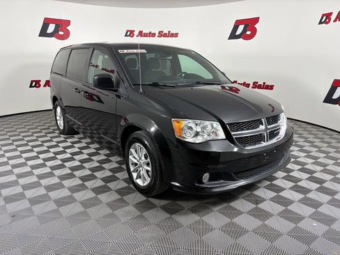 Used 2020 Dodge Grand Caravan SE FWD image 8