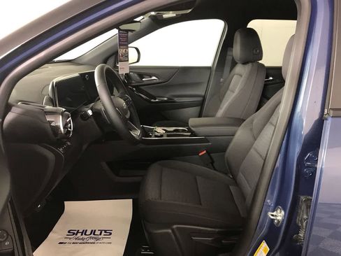 New 2026 Chevrolet Equinox LT w/ Midnight Edition image 9