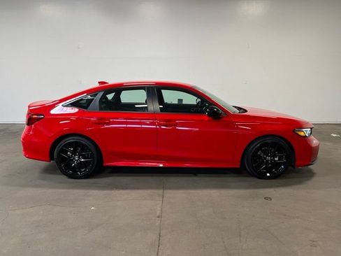 Used 2025 Honda Civic Sport image 2