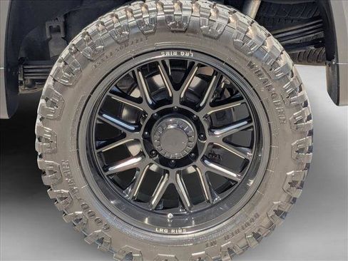 Used 2020 Chevrolet Silverado 2500 LTZ w/ LTZ Convenience Package AWD/4WD image 23