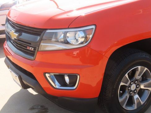 Used 2019 Chevrolet Colorado Z71 RWD image 3