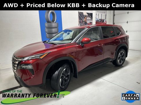 Used 2024 Nissan Rogue SV image 4