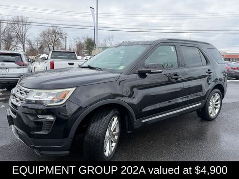 Used 2018 Ford Explorer XLT w/ Equipment Group 202A image 3