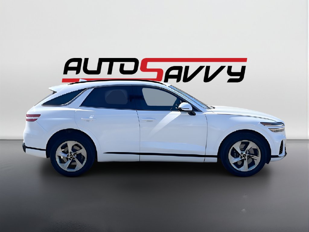 Used 2025 Genesis GV70 3.5T Sport AWD/4WD image 8