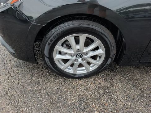 Used 2016 MAZDA MAZDA3 i Touring w/ Popular Equipment Package FWD image 13
