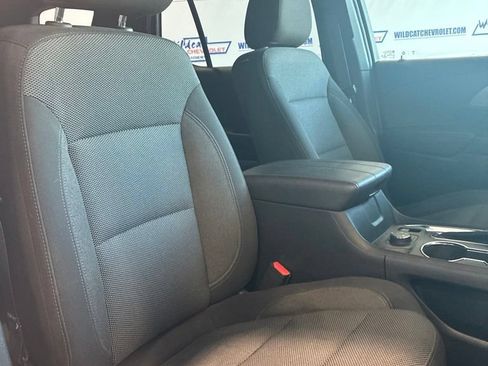 Used 2023 Chevrolet Traverse LT AWD/4WD image 39