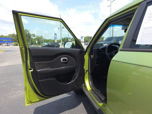 Used 2017 Kia Soul FWD image 9