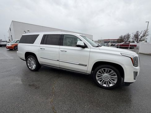 Used 2016 Cadillac Escalade ESV Platinum AWD/4WD image 3