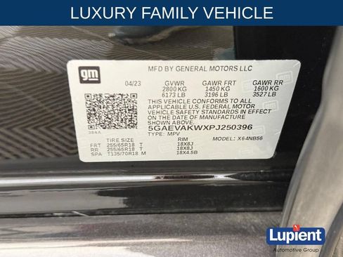 Used 2023 Buick Enclave Essence w/ LPO, Floor Liner Package AWD/4WD image 33