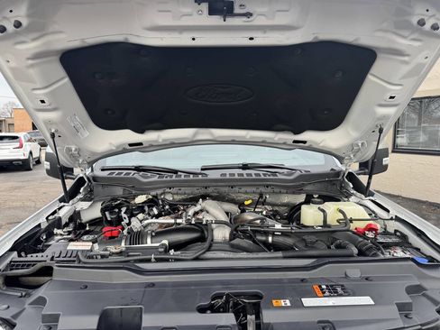 Used 2024 Ford F250 Platinum image 31