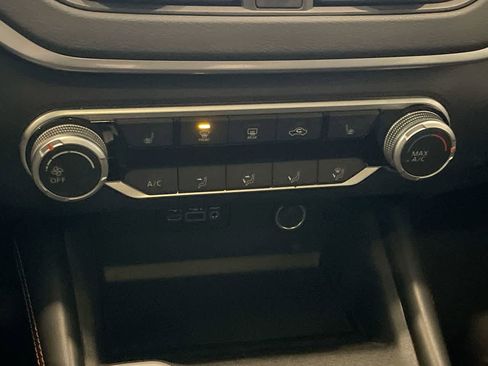 Used 2022 Nissan Altima 2.5 SR w/ Midnight Edition Package image 18