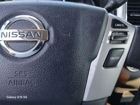 Used 2018 Nissan Titan SV RWD image 31