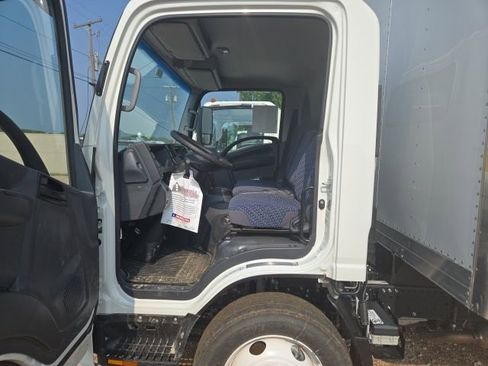 New 2025 Chevrolet Low Cab Forward image 4