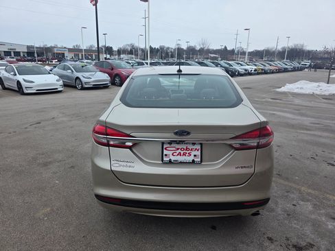 Used 2017 Ford Fusion S image 4