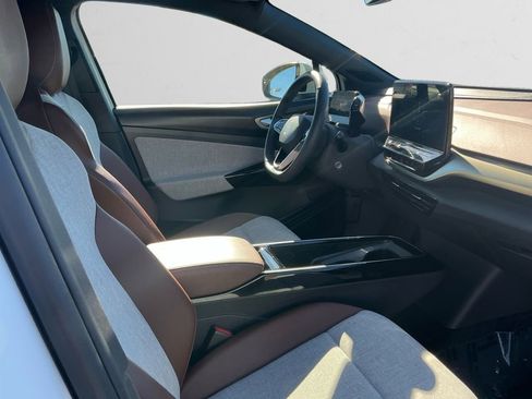 Used 2023 Volkswagen ID.4 Pro image 15