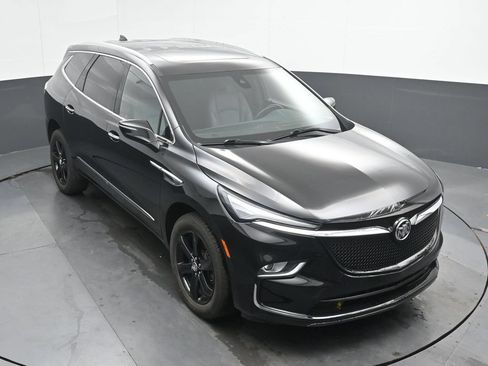 Used 2023 Buick Enclave Essence w/ Experience Buick Package FWD image 33