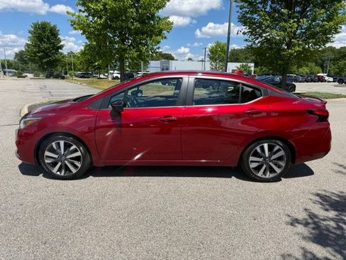Used 2020 Nissan Versa SR w/ Convenience Package FWD image 8