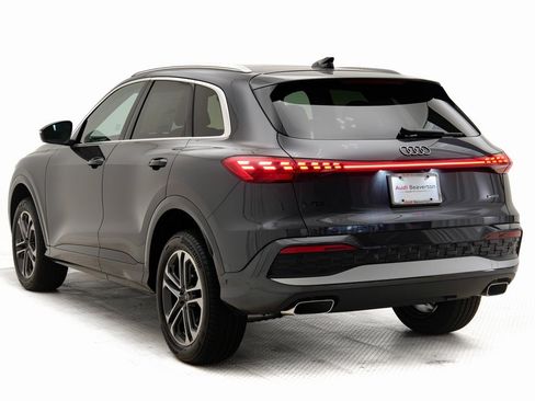 New 2025 Audi Q5 Premium image 28