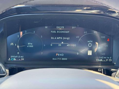 Used 2023 Lincoln Corsair AWD w/ Rear Removable Package Tray image 23