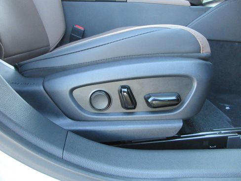 New 2025 Lexus ES 350 image 24