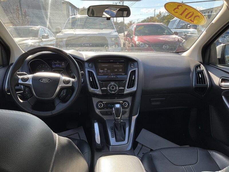 Used 2013 Ford Focus Titanium FWD image 14