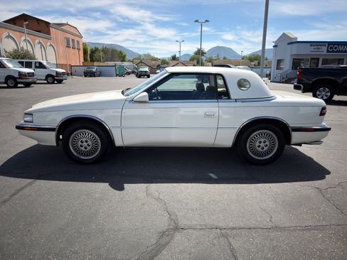 Used 1991 Chrysler TC by Maserati 2DR CONV image 5