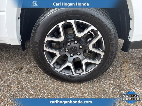 Used 2025 RAM 1500 Laramie image 9